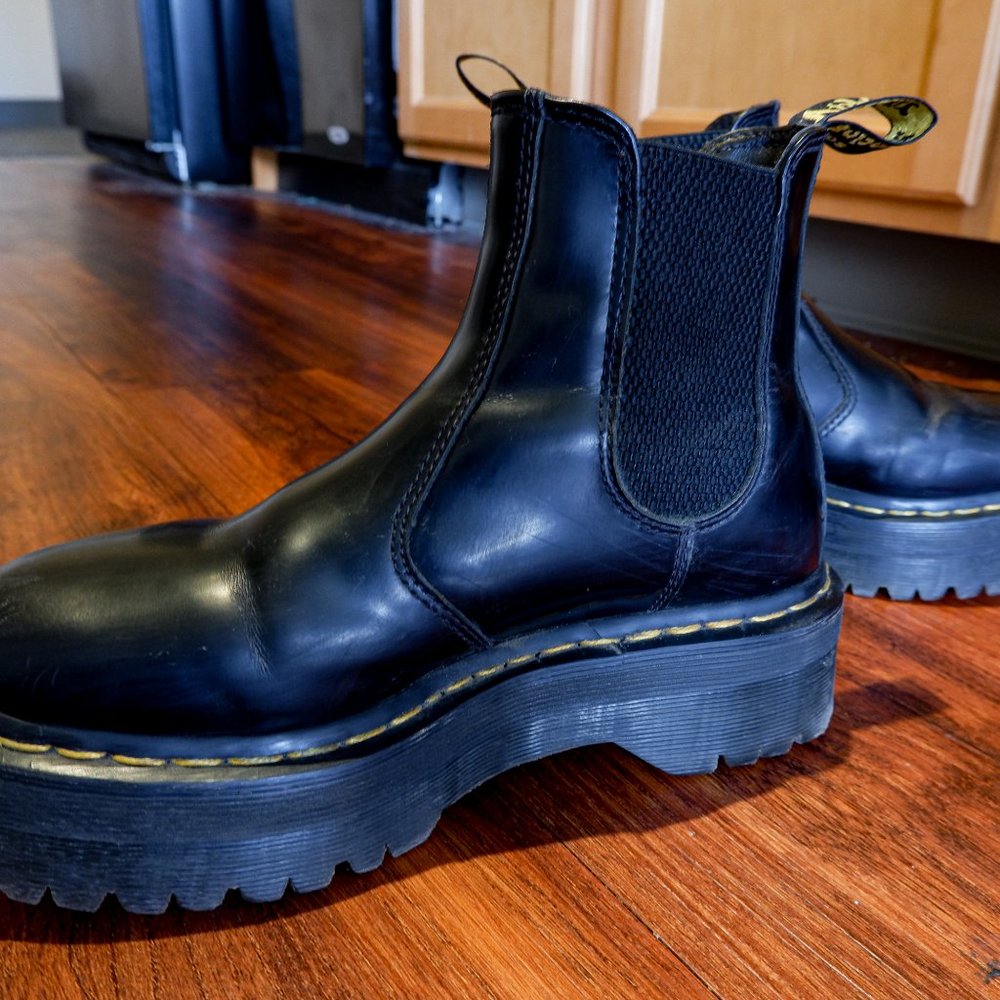 2976 Platform Chelsea Boots (7W)
